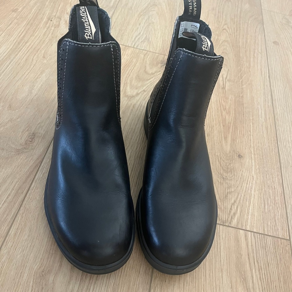 Blundstone 1448 Womens High Top Chelsea Boots US 10 Black Brogue Leather - Picture 4 of 10